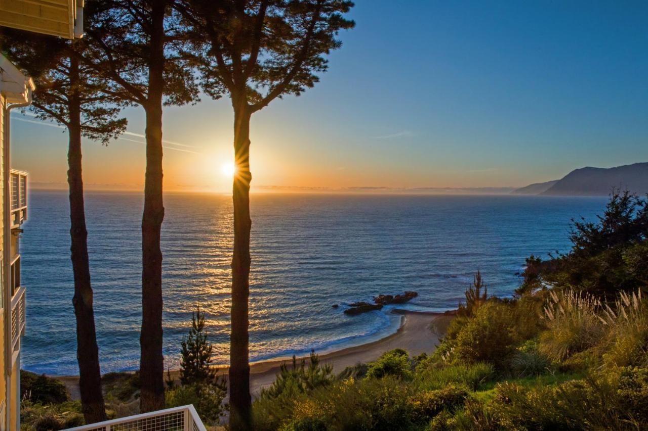 Amazing Oceanview 2 Bedroom Oceanfront! By Oceanviewhottubs Shelter Cove, Ca Tesla Ev Station Экстерьер фото