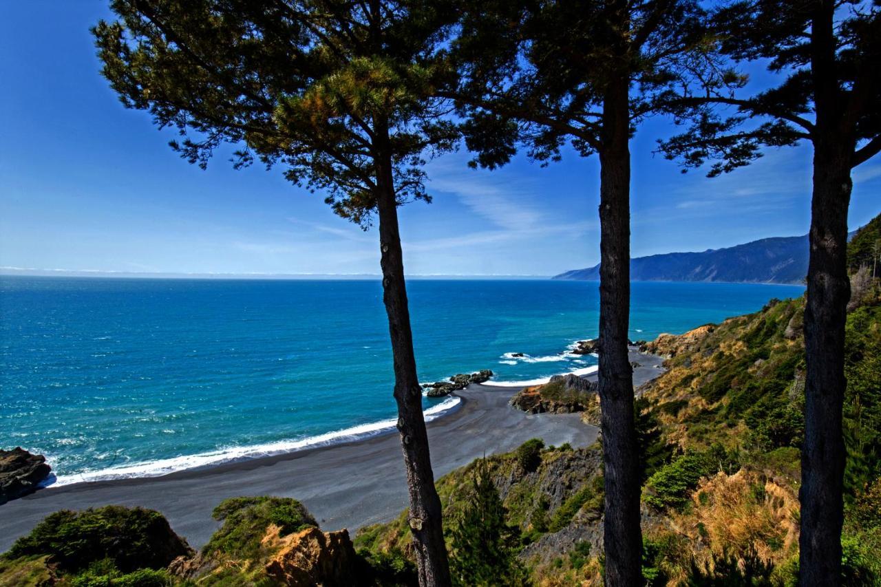 Amazing Oceanview 2 Bedroom Oceanfront! By Oceanviewhottubs Shelter Cove, Ca Tesla Ev Station Экстерьер фото