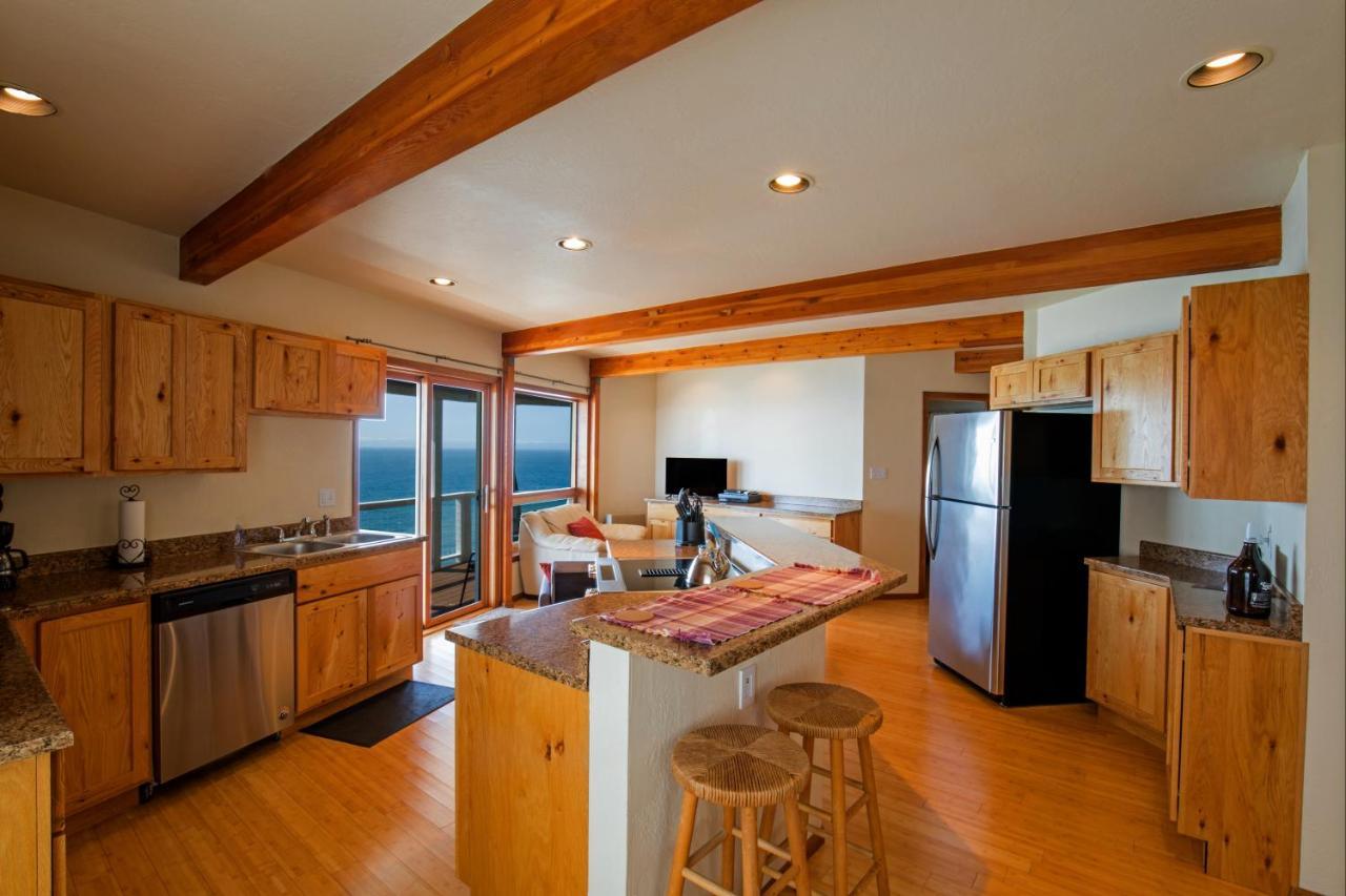 Amazing Oceanview 2 Bedroom Oceanfront! By Oceanviewhottubs Shelter Cove, Ca Tesla Ev Station Экстерьер фото